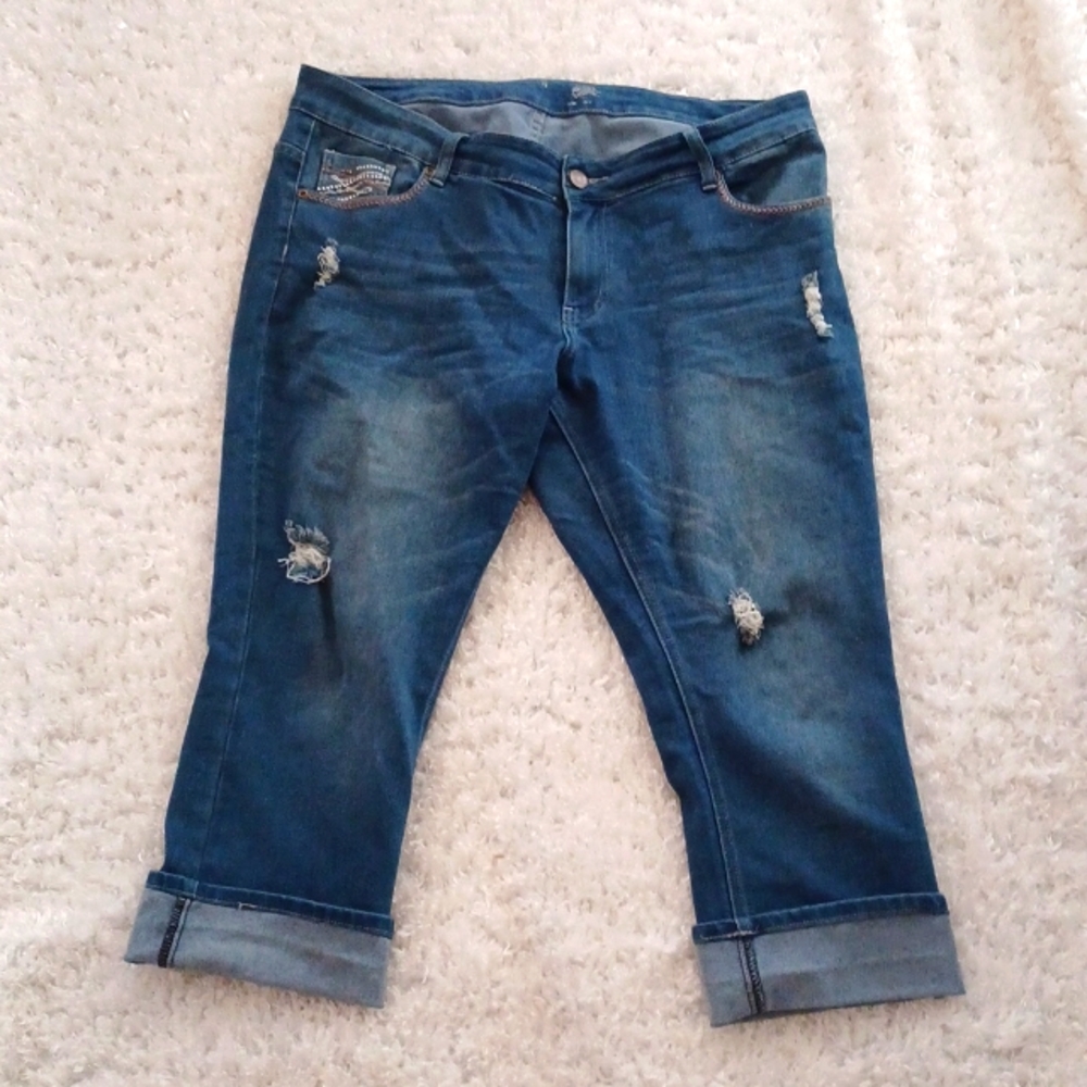 Cropped distressed Jeans